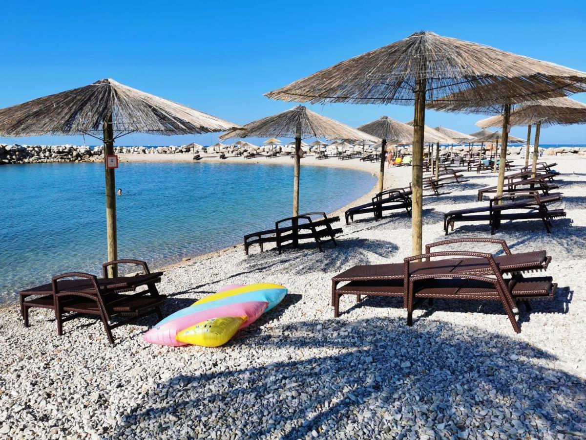 Rio B&B, 5 Stars Superior Room, Near The Sea And Park Novigrad Istria Exteriör bild